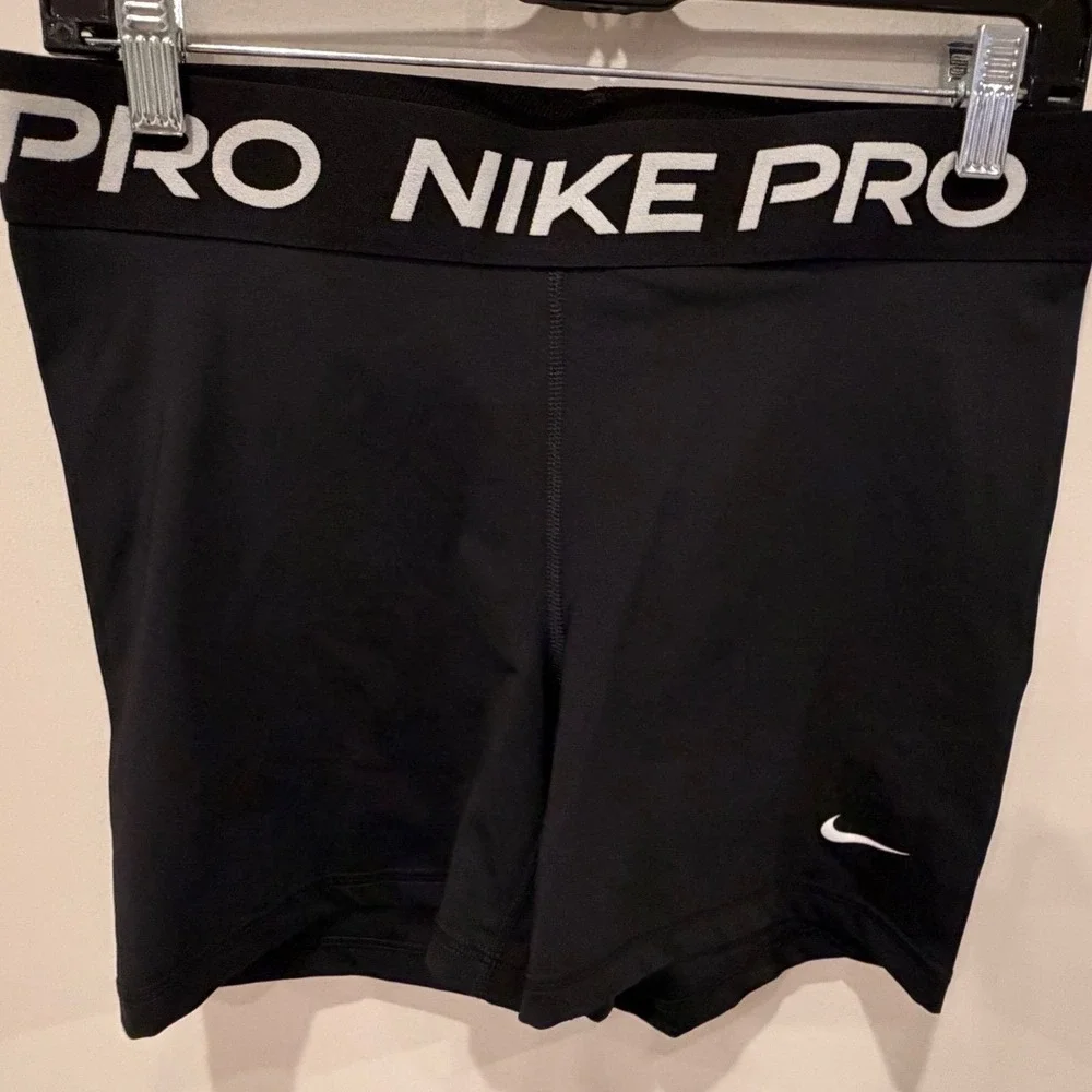 Nike Pro Dri-FIT Womens Black Compression Athletic Training Shorts Size L 1263